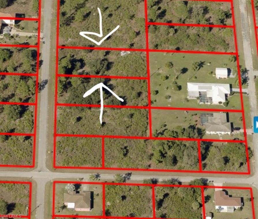 Beautiful lot located in a up and coming neighborhood. Nice land to build your dream home.