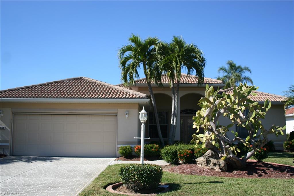 Rent this beautiful home with a pool and lake view, complete with 3 bedrooms and 2 and 1/2 baths. Available immediately for Season or Annual.