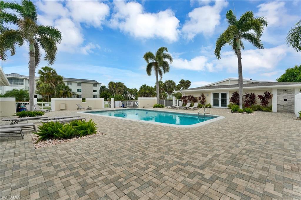 EVERGLADES CLUB - Residential