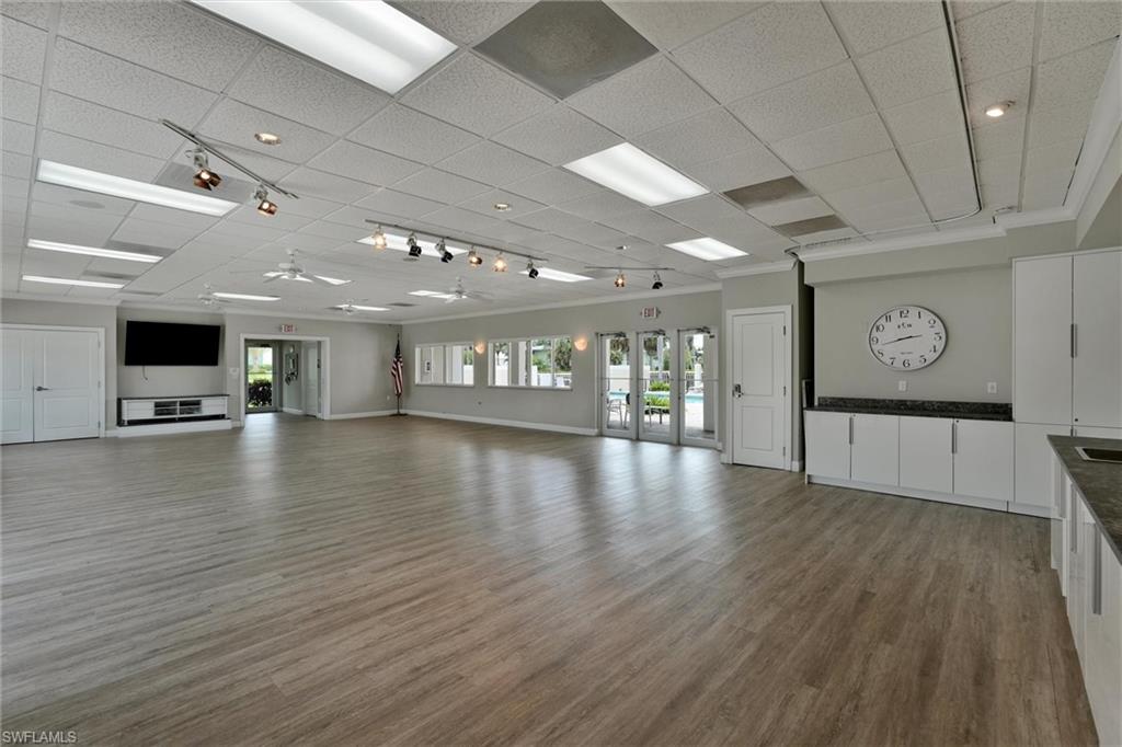 EVERGLADES CLUB - Residential