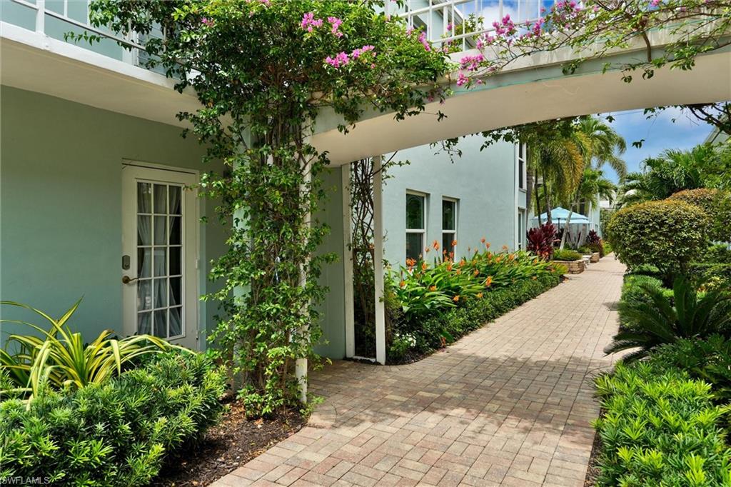 EVERGLADES CLUB - Residential