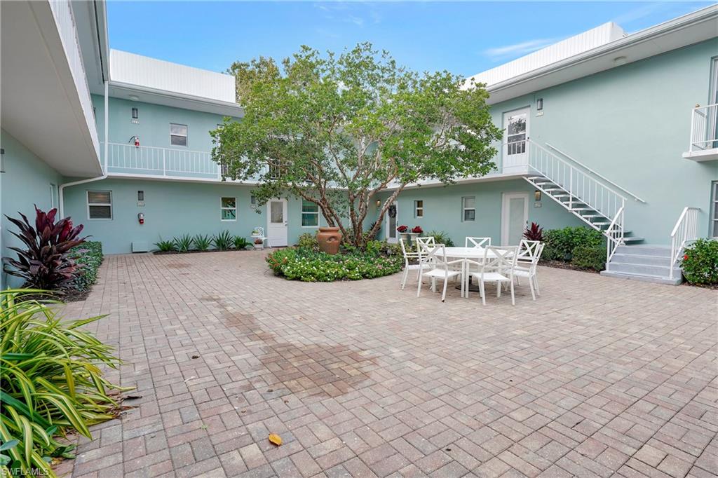 EVERGLADES CLUB - Residential