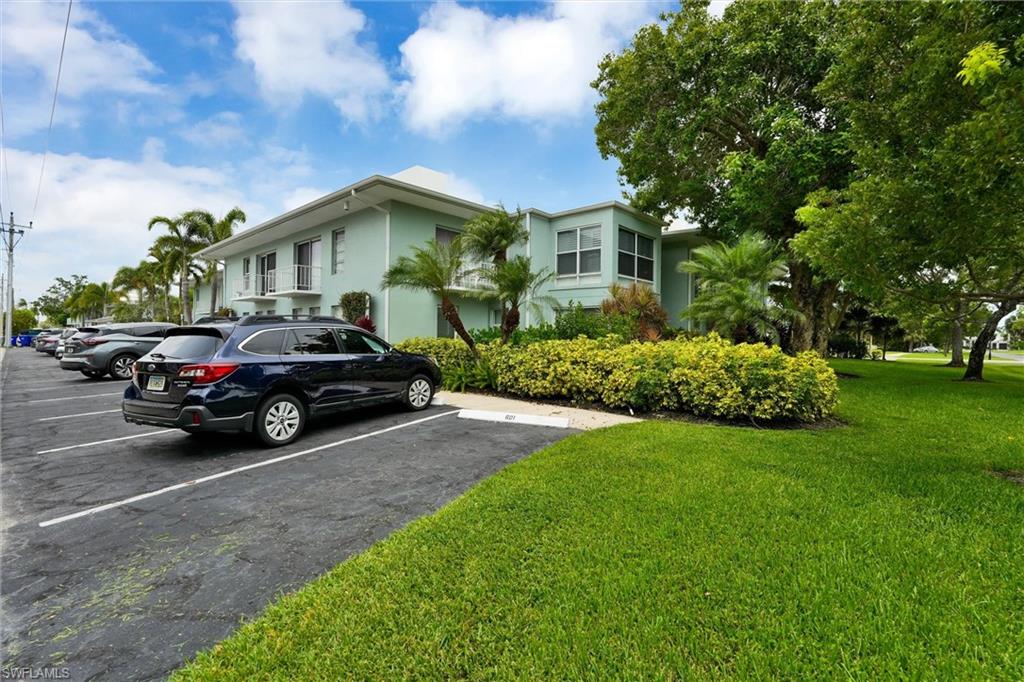 EVERGLADES CLUB - Residential