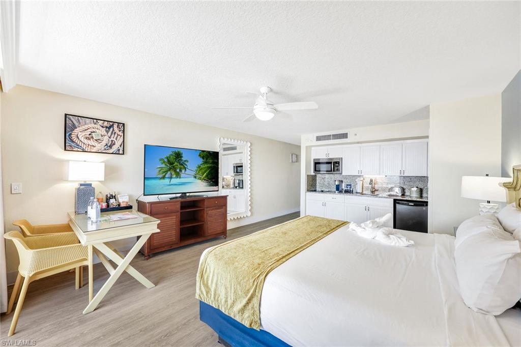 SANIBEL VIEW VILLAS - Residential