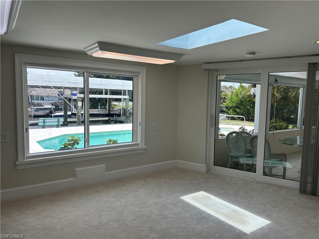 LITTLE HICKORY SHORES - Residential Lease