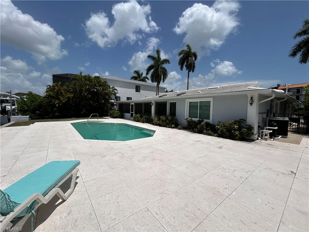 LITTLE HICKORY SHORES - Residential Lease
