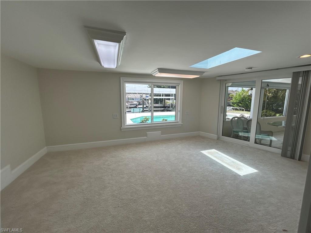 LITTLE HICKORY SHORES - Residential Lease