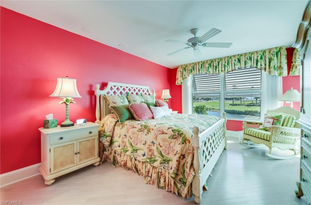 LAND'S END - Residential