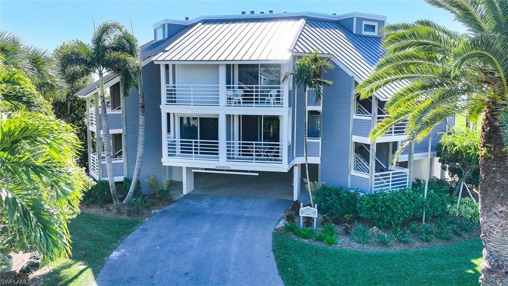 LAND'S END - Residential