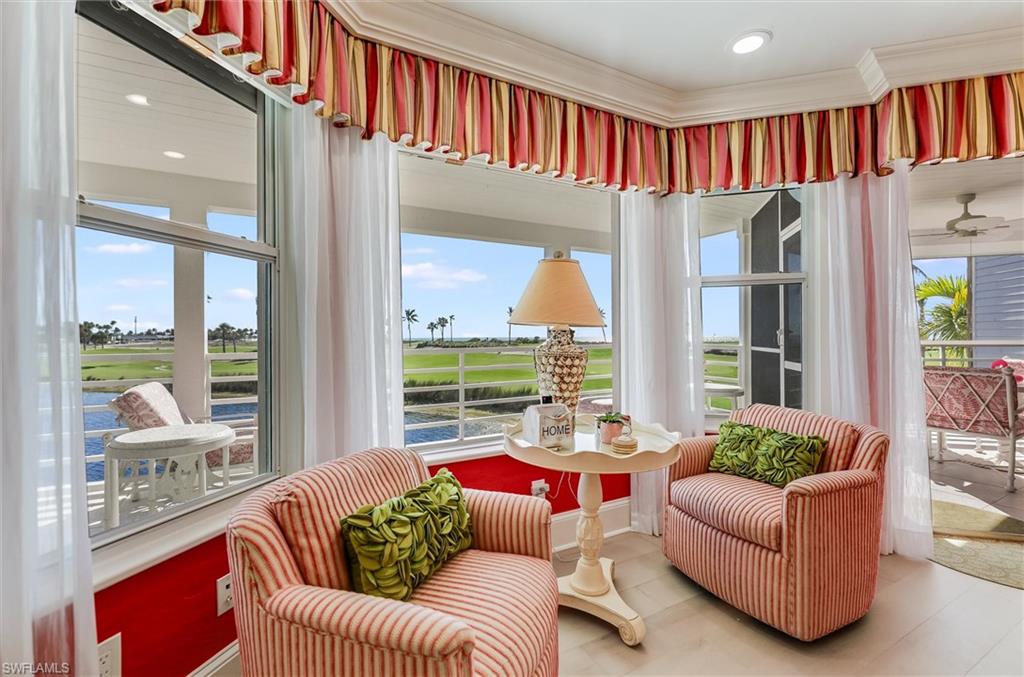 LAND'S END - Residential
