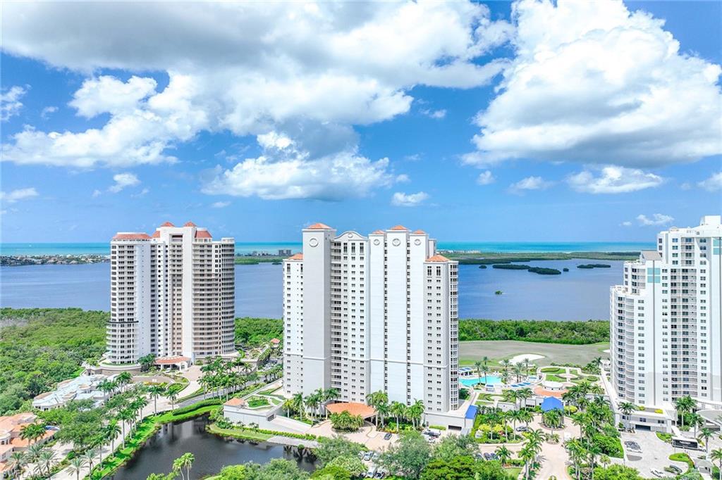 ESPERIA SOUTH - Residential Lease