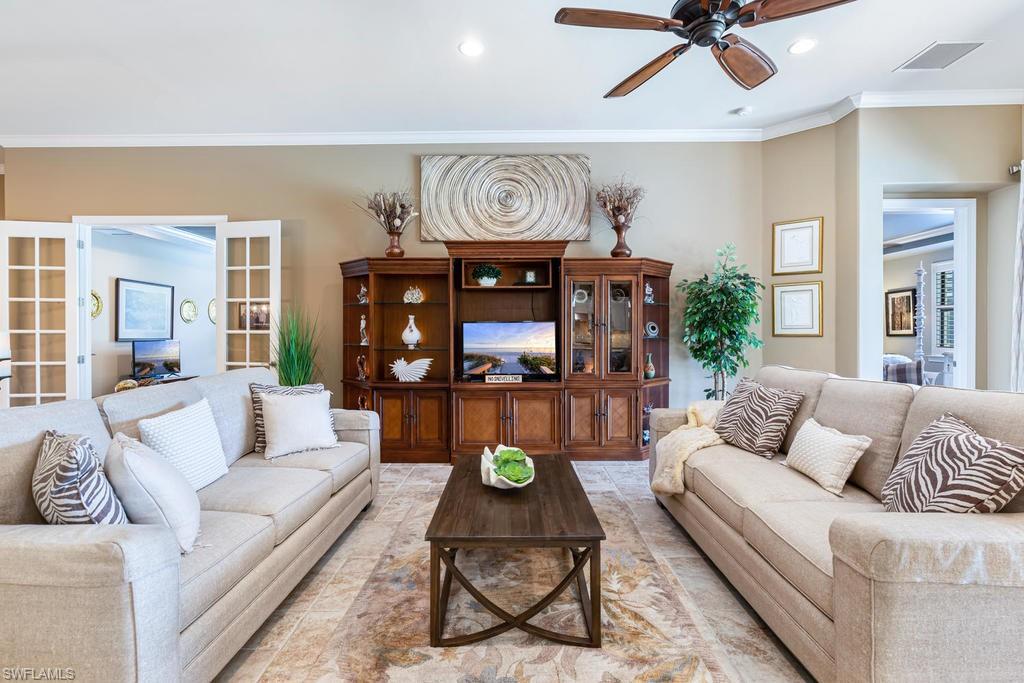 CAMDEN LAKES - Residential