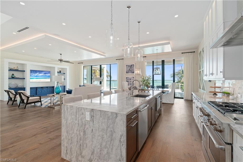 LAGUNA SHORES - Residential