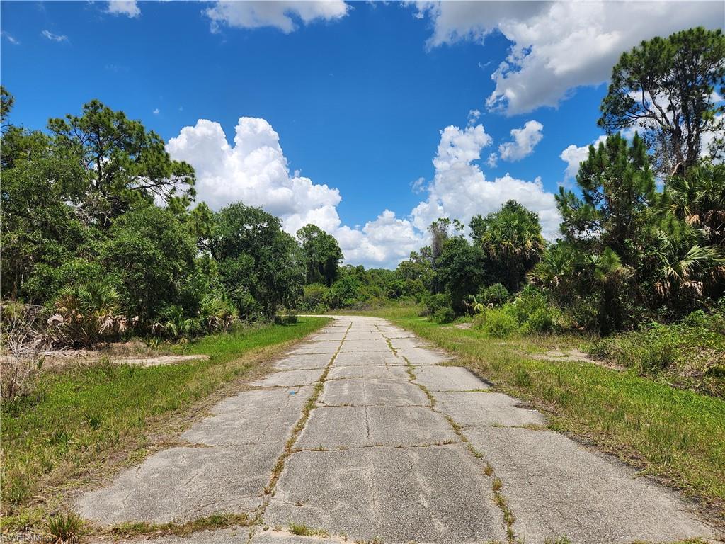 BANYAN VILLAGE - Land