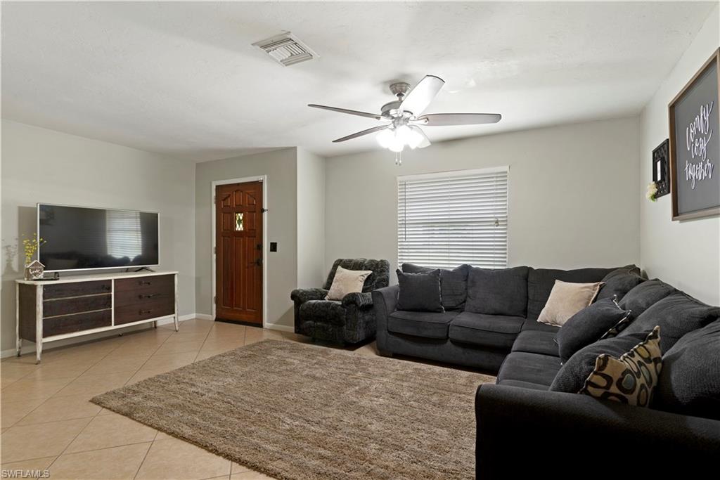 SAN CARLOS PARK - Residential