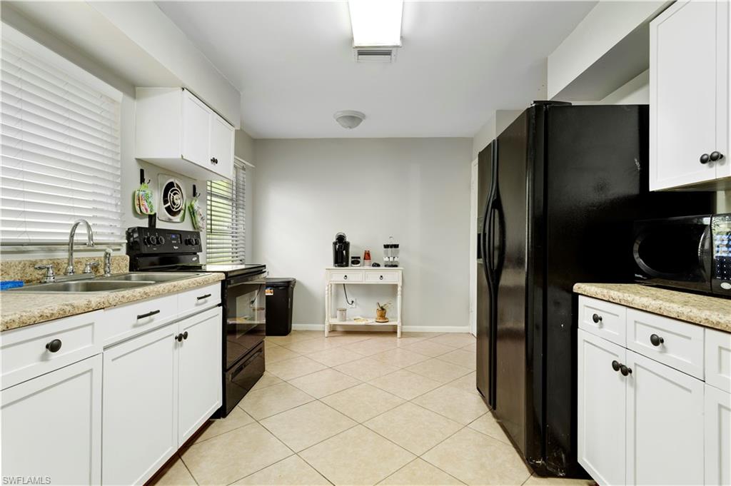 SAN CARLOS PARK - Residential