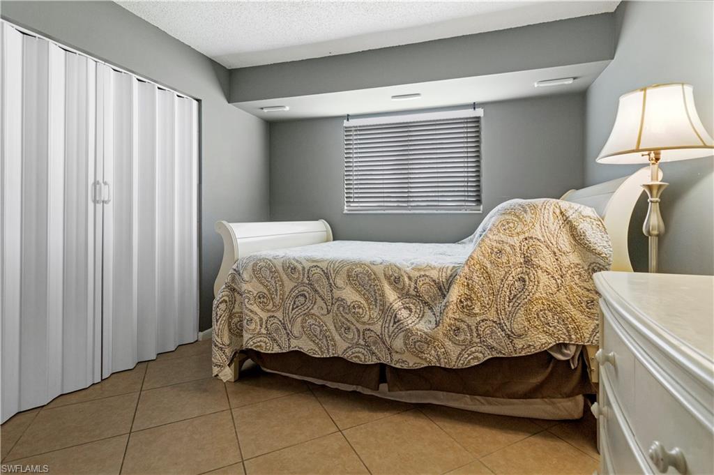 SAN CARLOS PARK - Residential