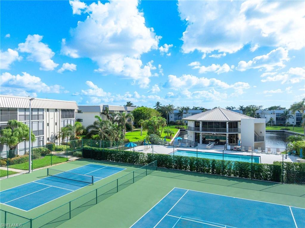 HIDDEN LAKE VILLAS - Residential