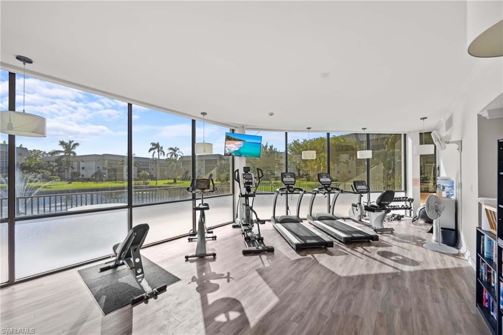 HIDDEN LAKE VILLAS - Residential