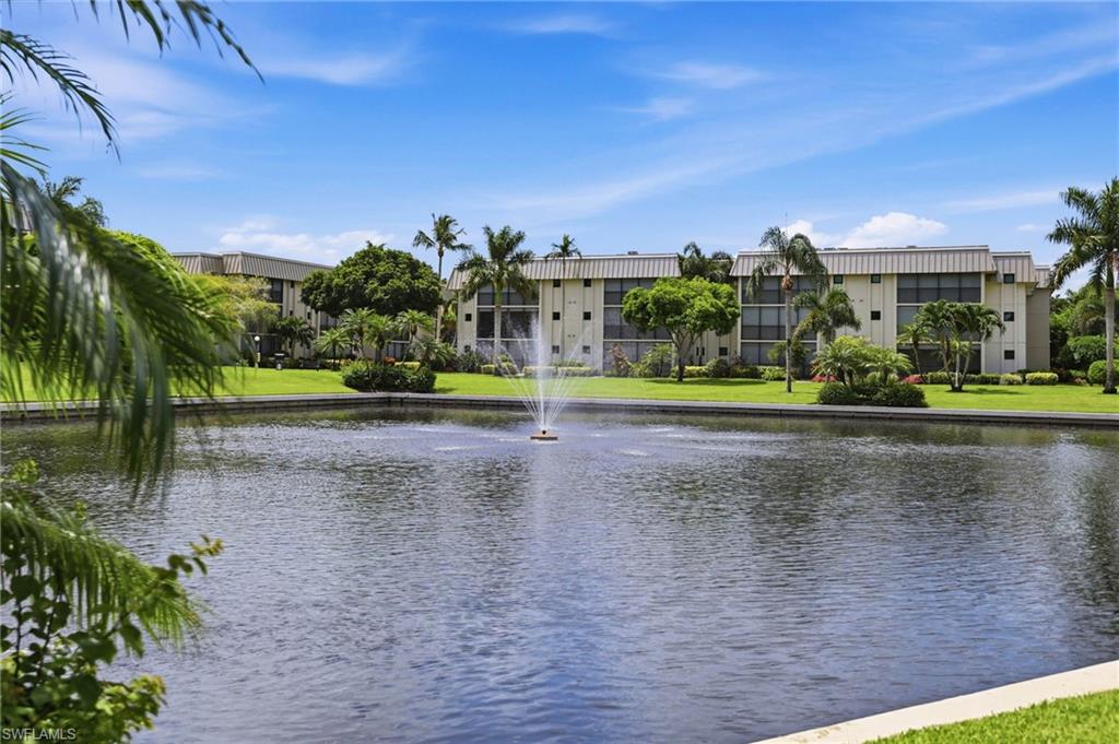 HIDDEN LAKE VILLAS - Residential