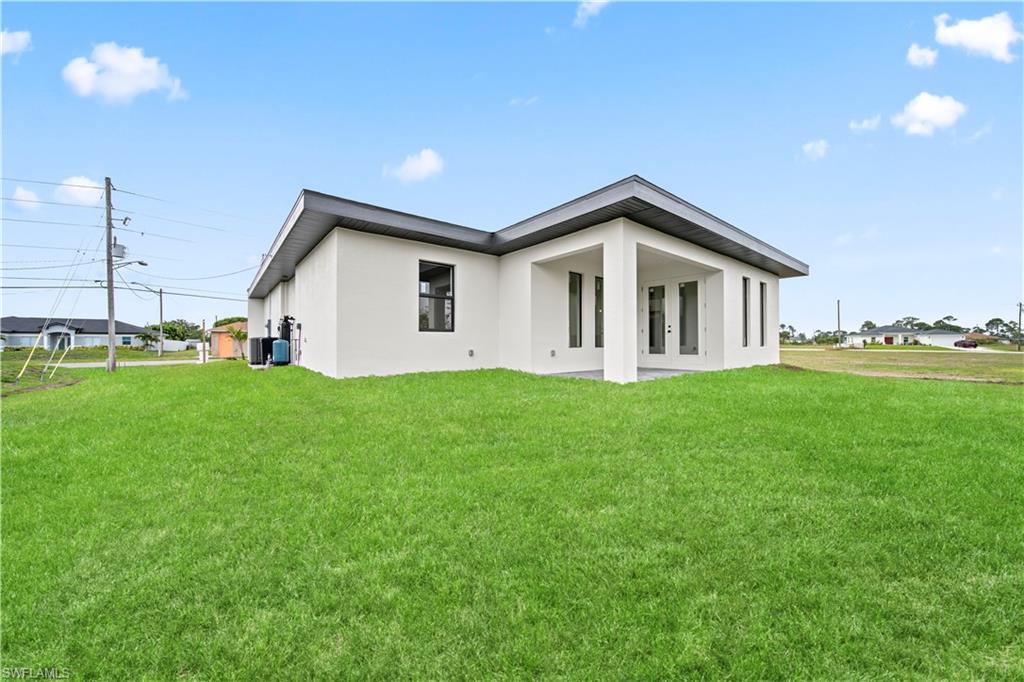 CAPE CORAL - Residential