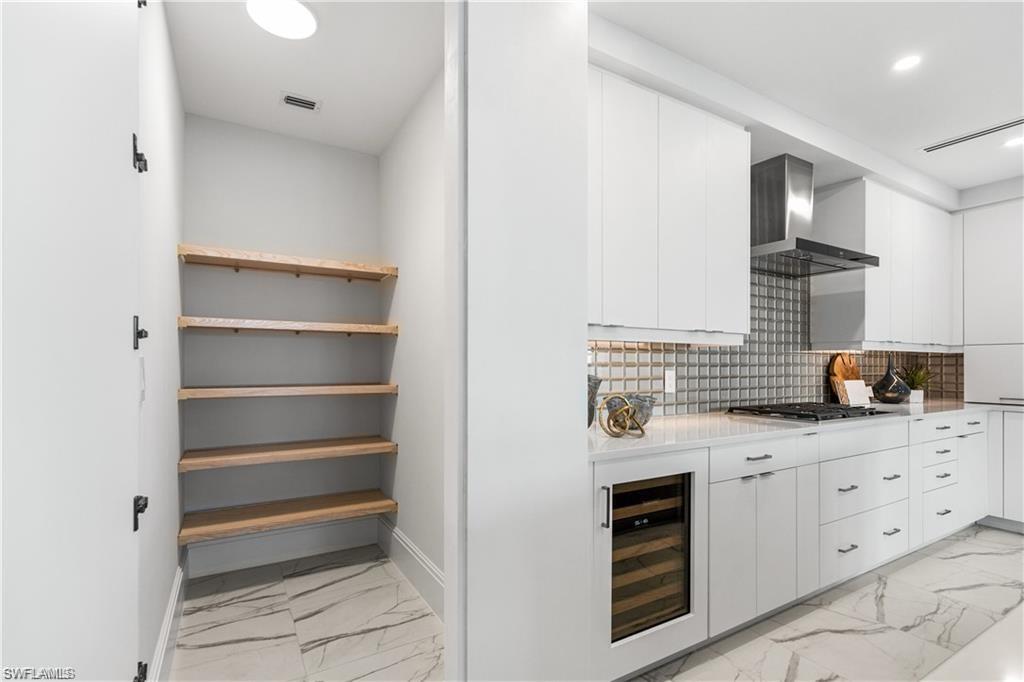 QUATTRO AT NAPLES SQUARE - Residential