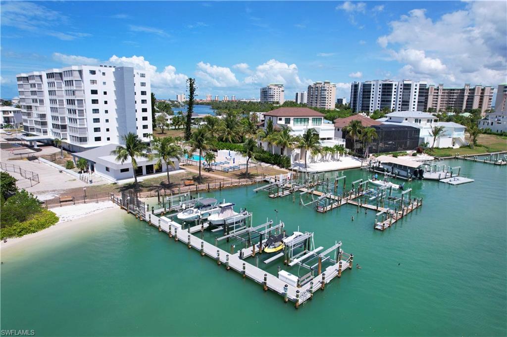 MARINA TOWERS & YACHT CLUB - Residential