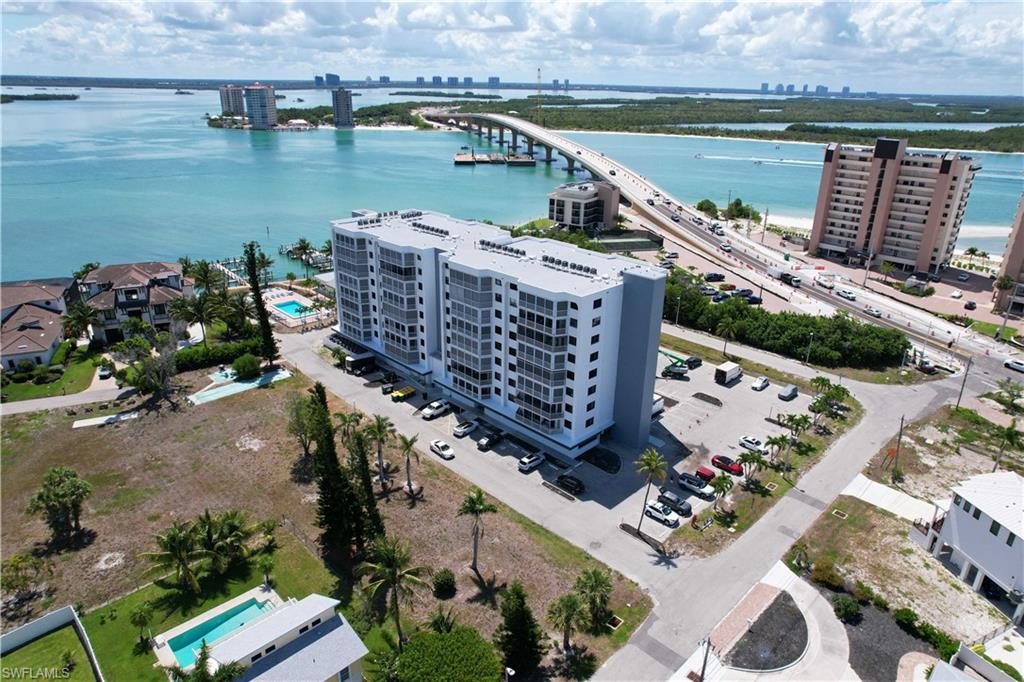 MARINA TOWERS & YACHT CLUB - Residential