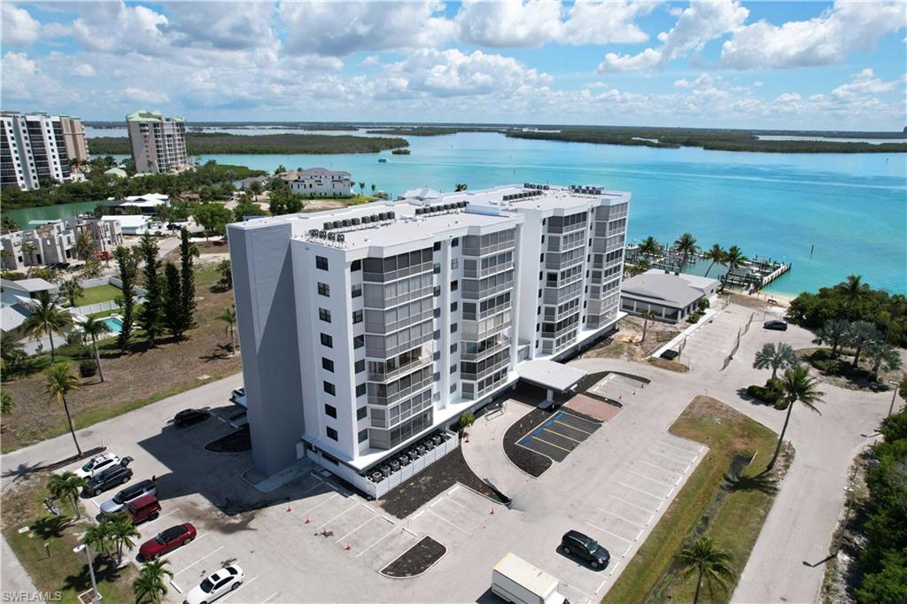 MARINA TOWERS & YACHT CLUB - Residential