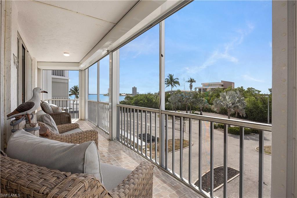MARINA TOWERS & YACHT CLUB - Residential