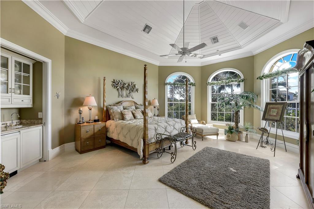 MARINA POINTE - Residential