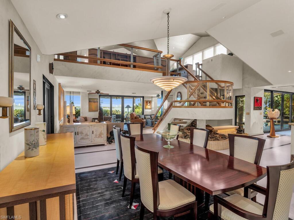 MARCO BEACH - Residential