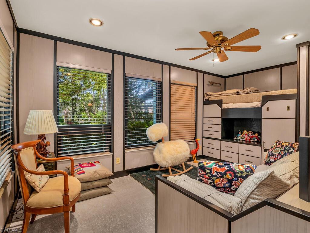 MARCO BEACH - Residential