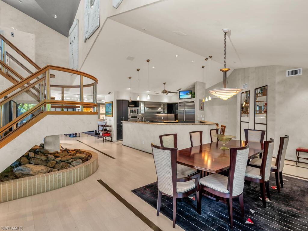 MARCO BEACH - Residential