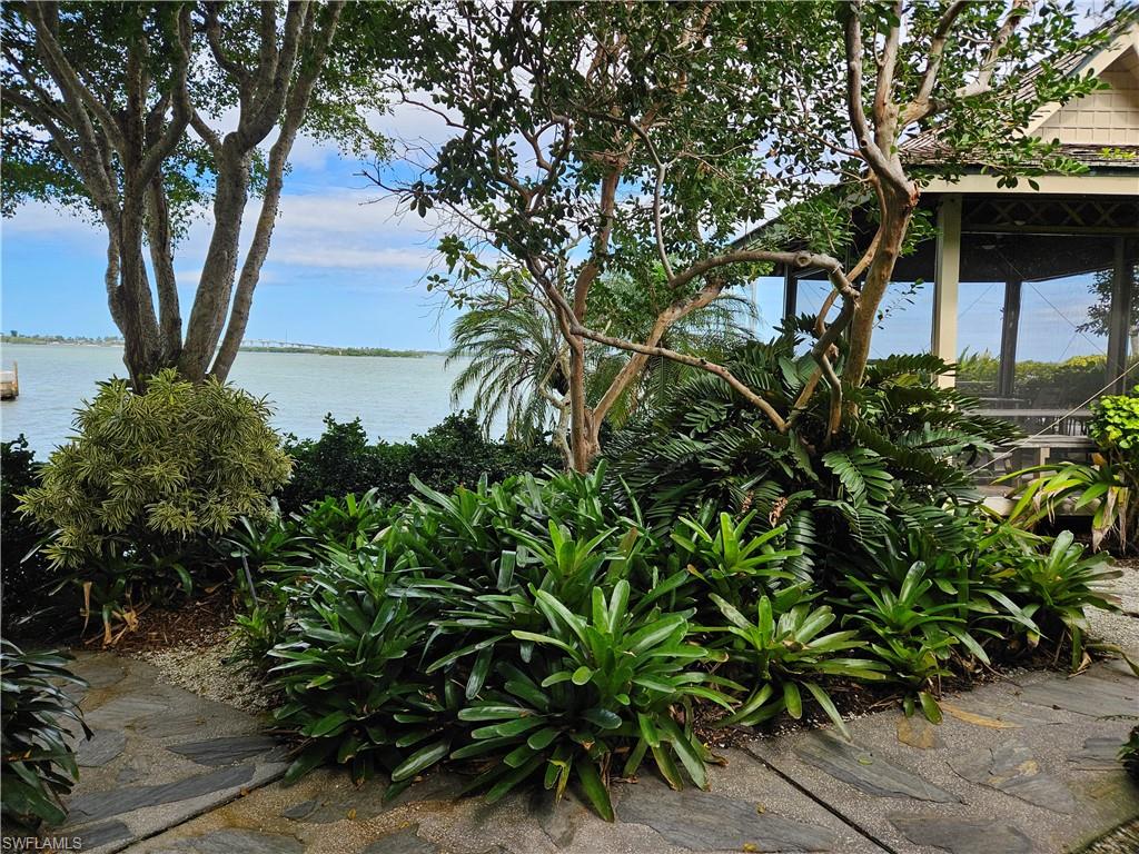 MARCO BEACH - Residential