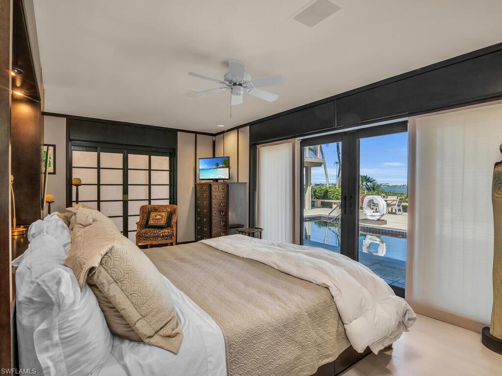 MARCO BEACH - Residential