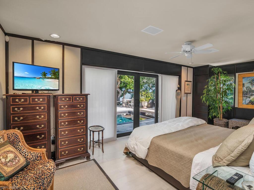 MARCO BEACH - Residential