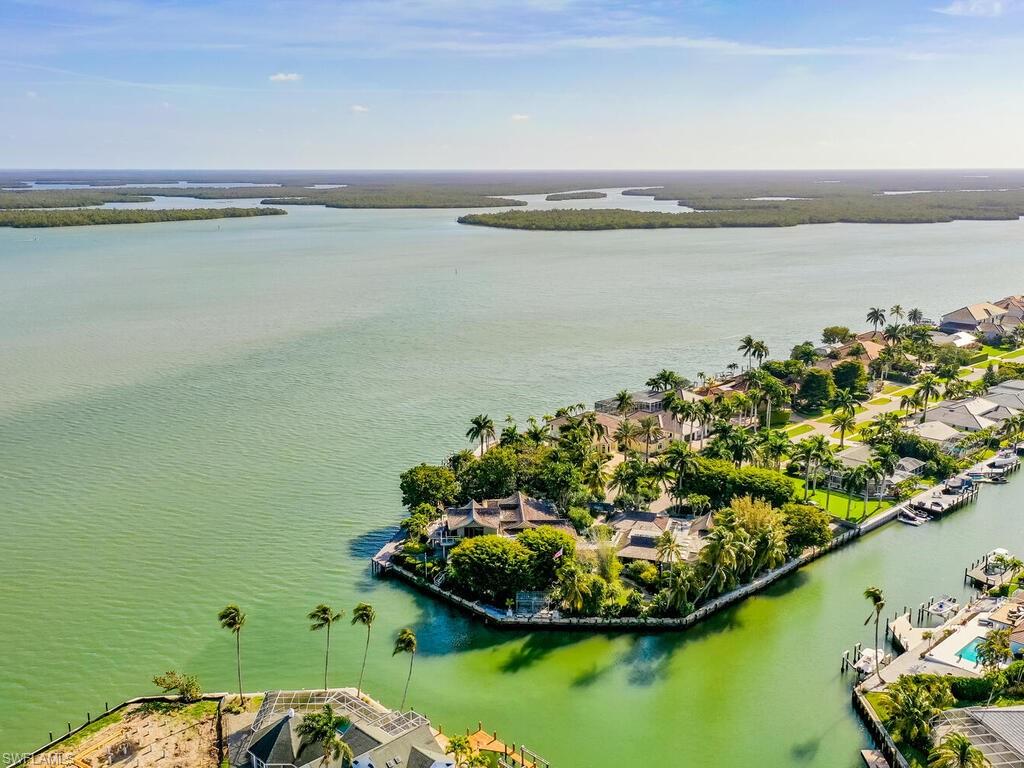 MARCO BEACH - Residential