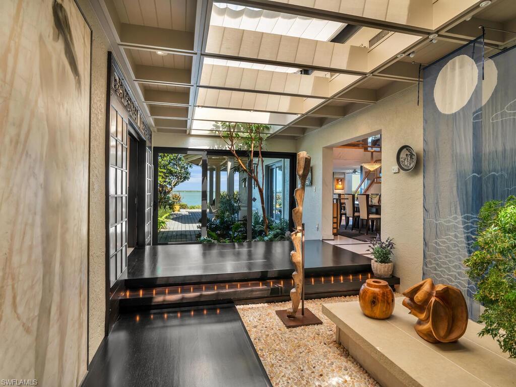 MARCO BEACH - Residential