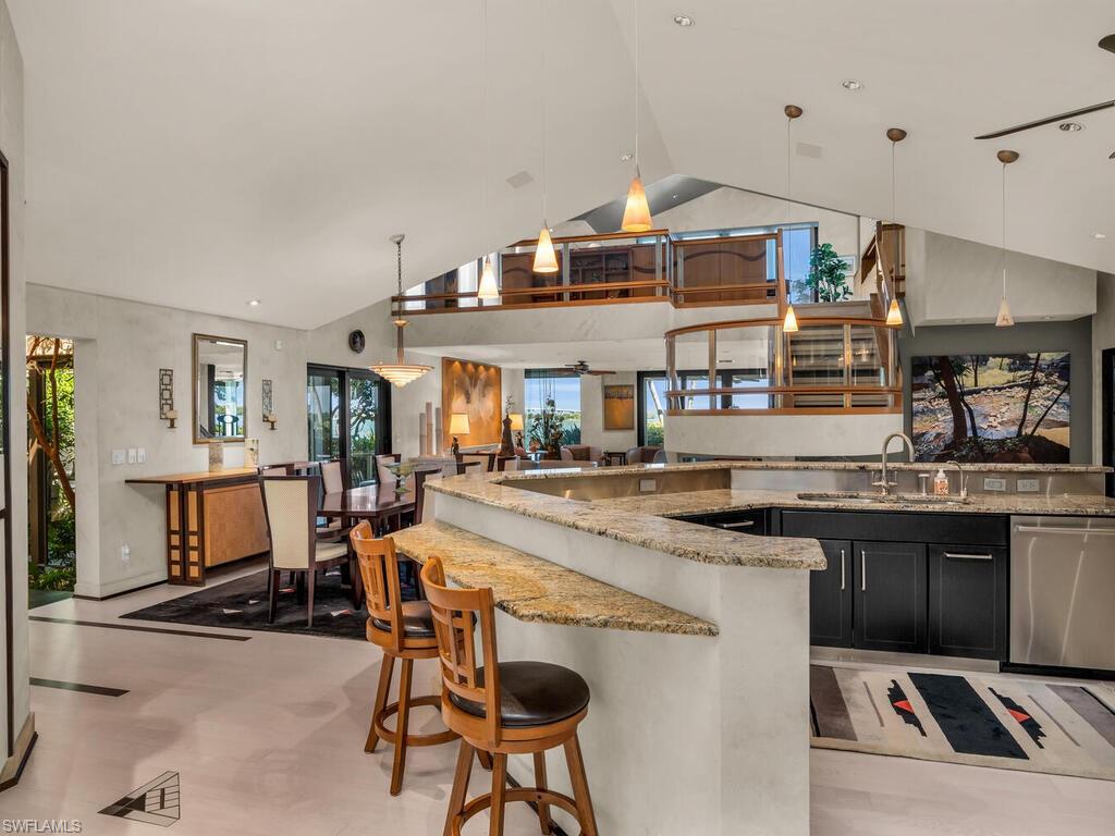 MARCO BEACH - Residential