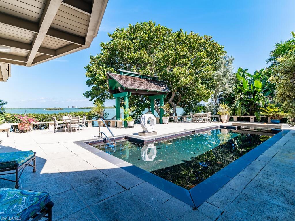 MARCO BEACH - Residential
