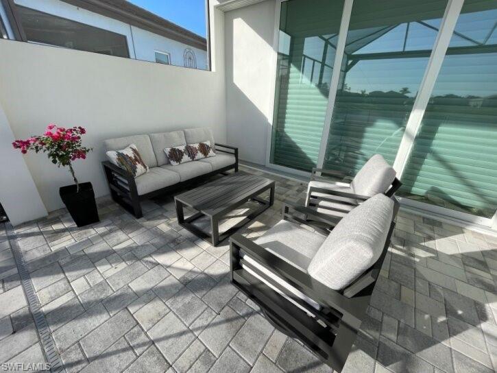 SAPPHIRE COVE - Residential Lease