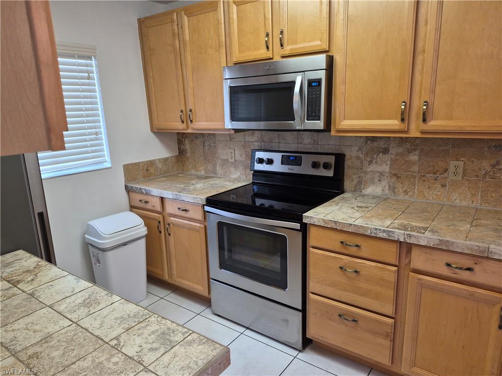 KIMBERLY BAY CONDO - Residential