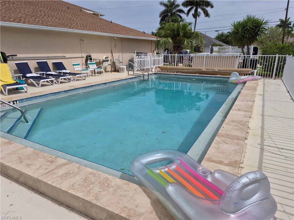 KIMBERLY BAY CONDO - Residential