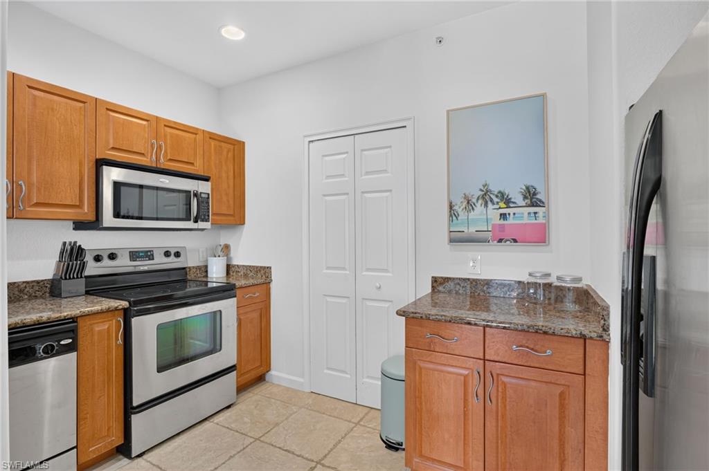 BELLA CASA - Residential Lease