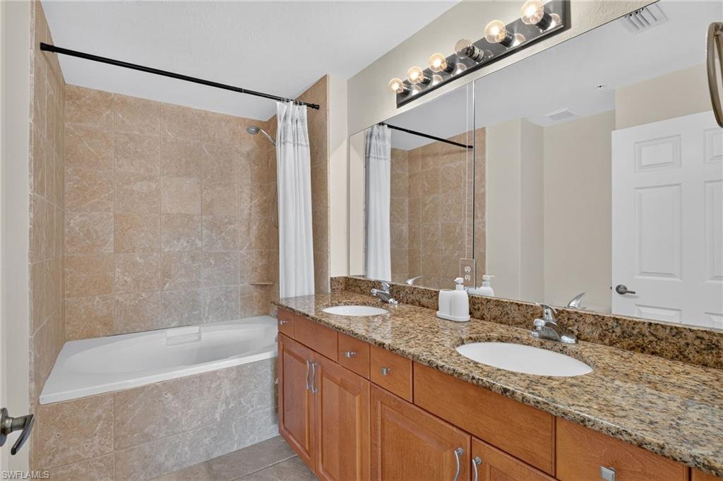 BELLA CASA - Residential Lease