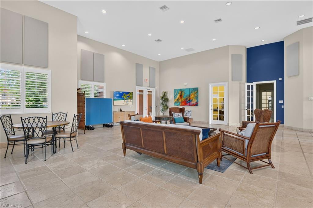 BELLA CASA - Residential Lease