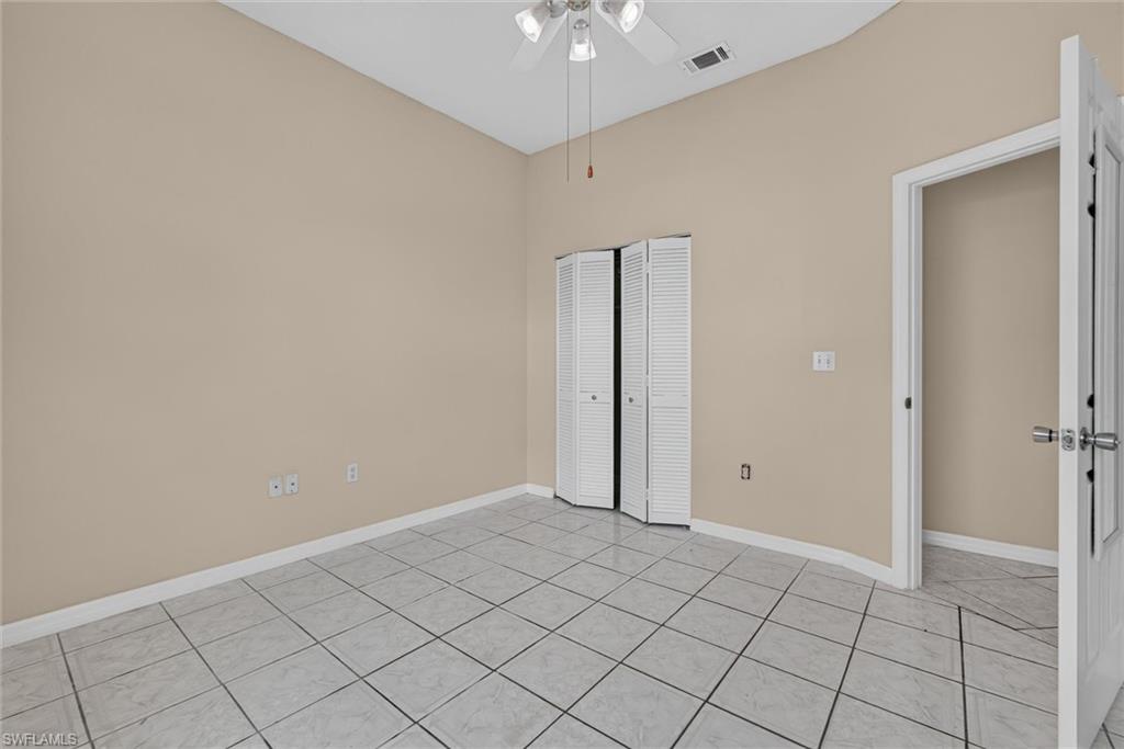 SAN CARLOS PARK - Residential