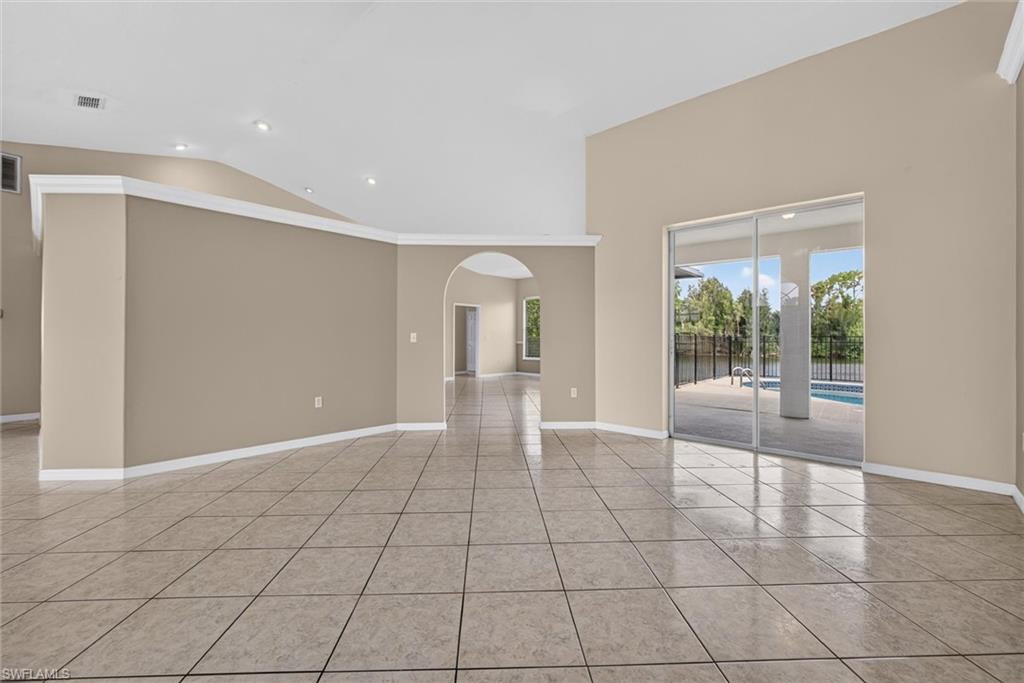SAN CARLOS PARK - Residential