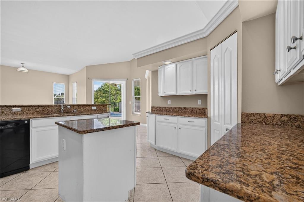SAN CARLOS PARK - Residential